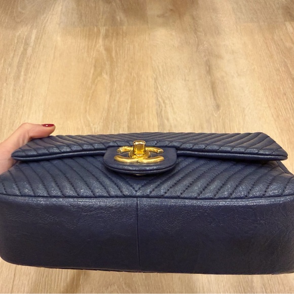 Chanel Blue Chevron Quilted Shoulder Bag - Picture 15 of 16